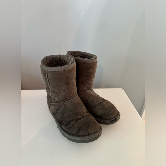 UGG Classic Sheepskin Boots in Grey - Women’s size 5 USA. 10 inches across sole - Picture 3 of 10